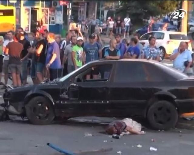 Жителі Сум вимагають від мера та міліції публічного звіту щодо ДТП Жителі Сум вимагають від мера та міліції публічного звіту щодо ДТП