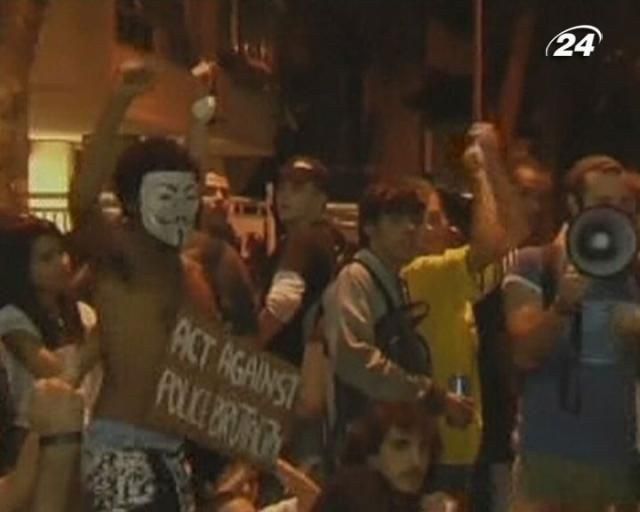 Протесты в Бразилии заставили власть задуматься о реформах Протесты в Бразилии заставили власть задуматься о реформах