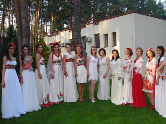Показ свадебных платьев в украинском стиле