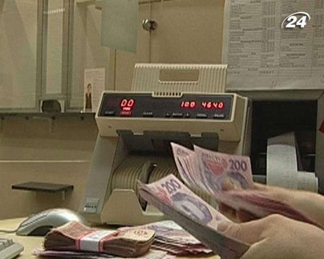 С зарплат до 1,5 тысяч гривен перестанут взимать налог