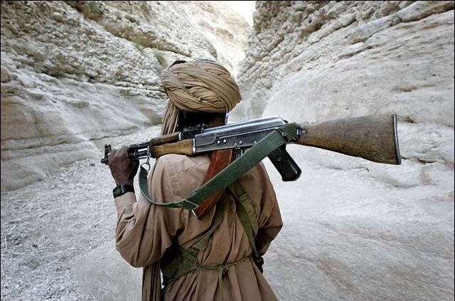 В Пакистані розстріляли 5 українців В Пакистані розстріляли 5 українців