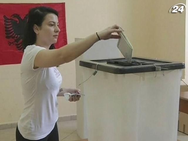 В стрельбе возле избирательного участка в Албании погиб человек