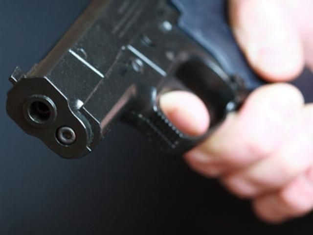 В Івано-Франківську обстріляли студентів В Івано-Франківську обстріляли студентів