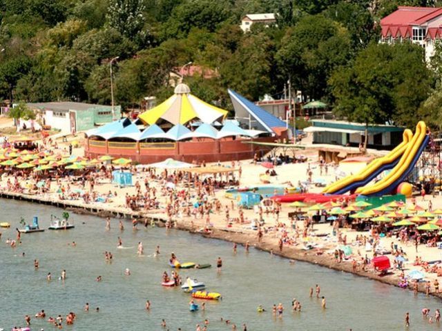 На Херсонщине на пляже нашли два трупа На Херсонщине на пляже нашли два трупа