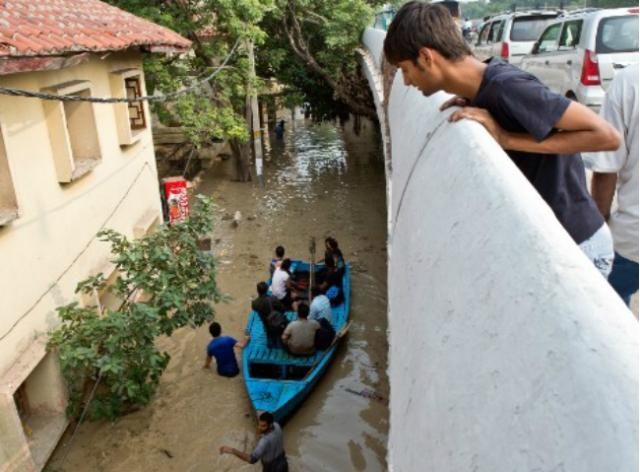 Жертвами стихии в Индии стали около тысячи человек
