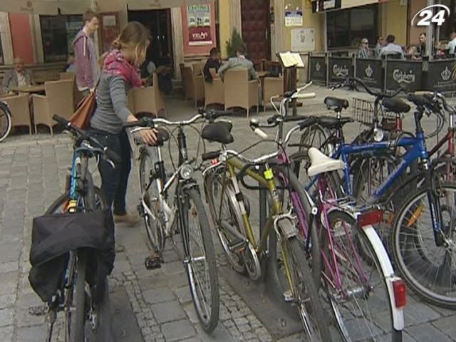 Після Євро-2012 поляки почали частіше їздити на велосипедах Після Євро-2012 поляки почали частіше їздити на велосипедах