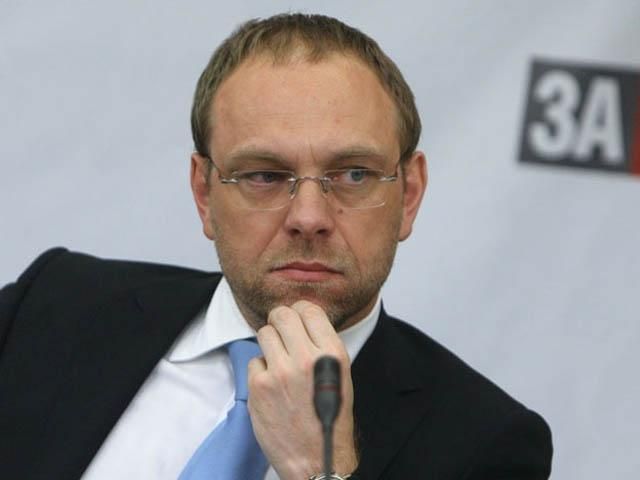 Власенко: Янукович може помилувати Тимошенко без її прохання Власенко: Янукович може помилувати Тимошенко без її прохання