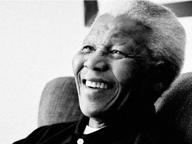 Манделу підключили до системи життєзабезпечення Манделу підключили до системи життєзабезпечення