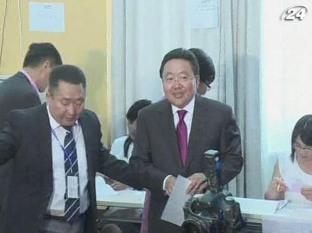 В Монголии на президентских выборах победил действующий глава страны