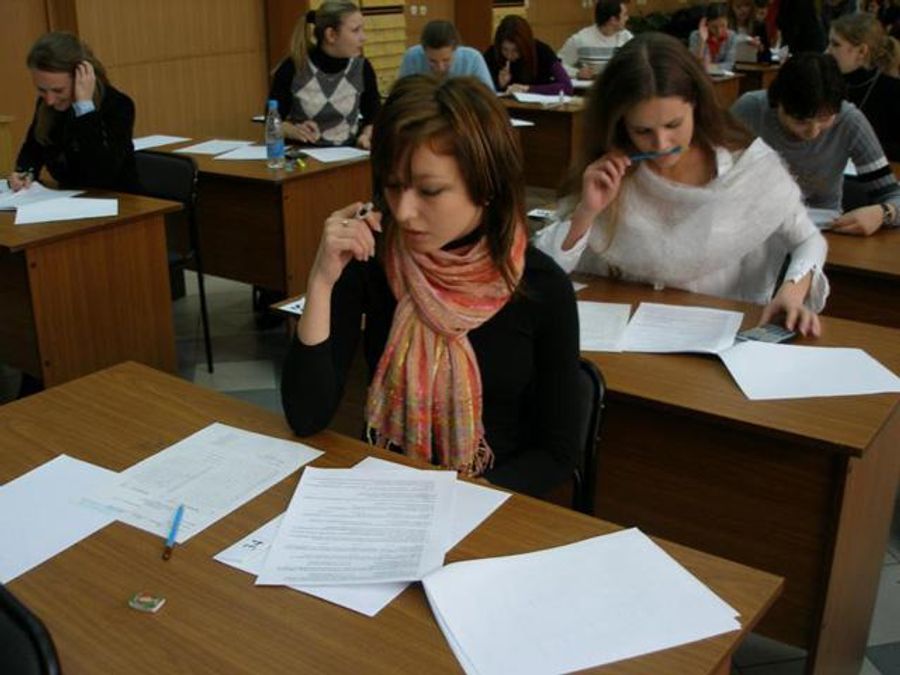 Сьогодні вступники складають останнє ЗНО Сьогодні вступники складають останнє ЗНО