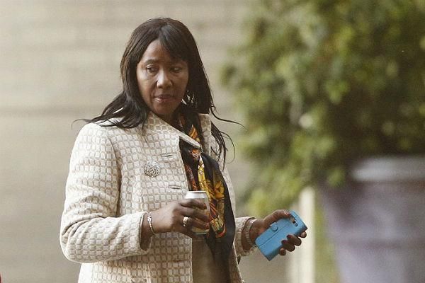 Батько згасає, але він все ще з нами, - донька Мандели Батько згасає, але він все ще з нами, - донька Мандели