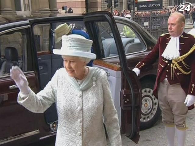 Расходы на британскую королеву выросли на 1,5 млн долларов