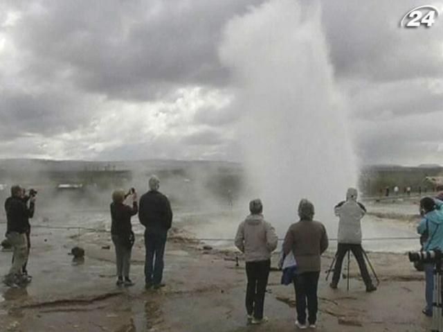 Туристический бум в Исландии угрожает ее природным богатствам Туристический бум в Исландии угрожает ее природным богатствам