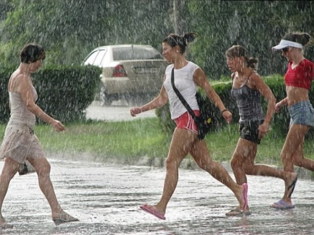 Липень розпочнеться зливами та нестійким теплом Липень розпочнеться зливами та нестійким теплом