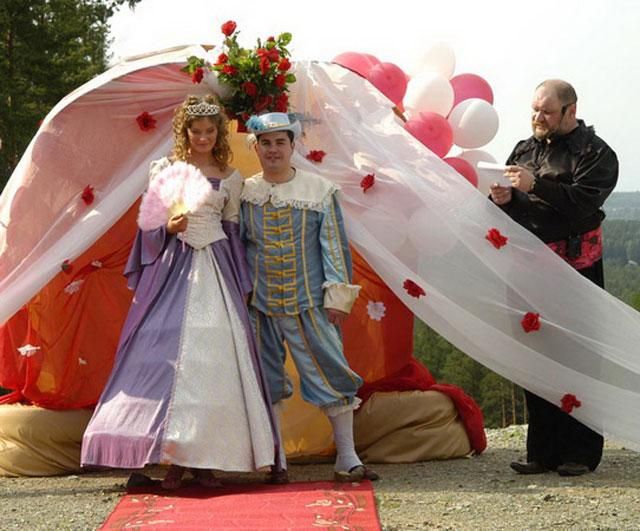 Чоловіки одружуються з некрасивими, щоб почуватися впевненіше, - дослідження Чоловіки одружуються з некрасивими, щоб почуватися впевненіше, - дослідження