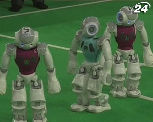 В Голландии проходит Чемпионат мира по футболу между роботами