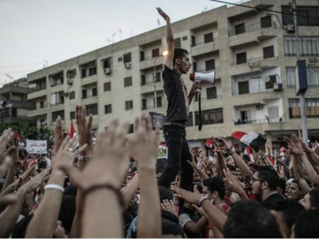 В схватке в Каире погибли 16 человек, 200 получили ранения