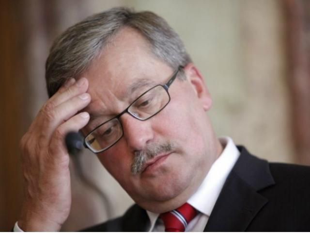 Польща вважає несправедливою заяву свободівця про "небажаність" приїзду Коморовського до Луцька Польща вважає несправедливою заяву свободівця про "небажаність" приїзду Коморовського до Луцька