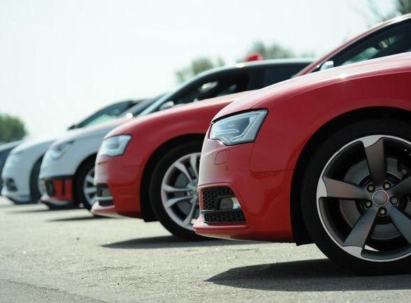 В Україні на четвертину знизились продажі легковиків В Україні на четвертину знизились продажі легковиків