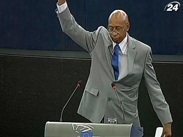 Кубинскому диссиденту Гильермо Фариньясу вручили премию Кубинскому диссиденту Гильермо Фариньясу вручили премию