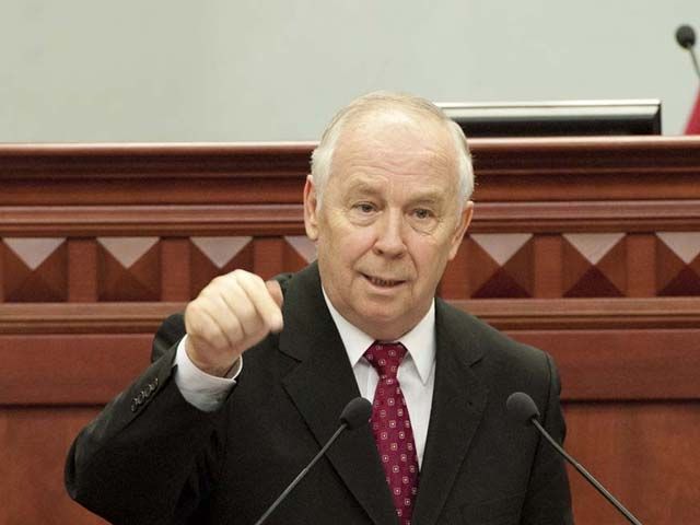 Свободівці знову кричали, що хочуть працювати, але Рибак закрив засідання Свободівці знову кричали, що хочуть працювати, але Рибак закрив засідання