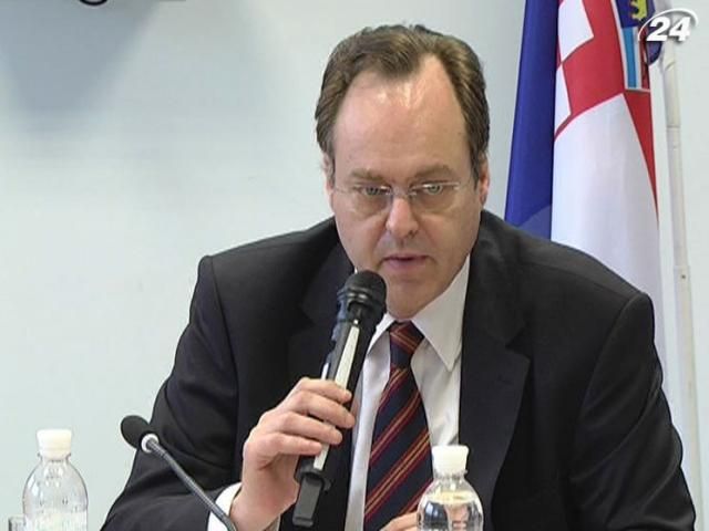 Хорватия обещает оформлять визы украинцам не более 5-ти дней Хорватия обещает оформлять визы украинцам не более 5-ти дней