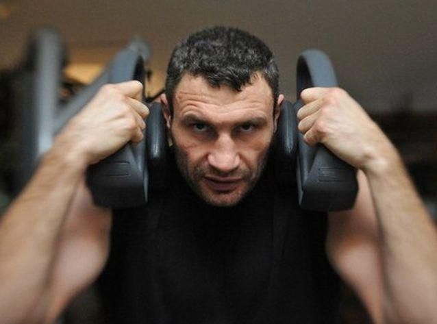 Віталій Кличко прийме рішення про заключний поєдинок через 2-3 тижні, – тренер