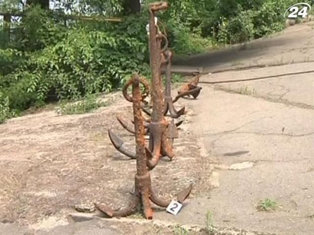 Археологи дістали на поверхню 20 якорів 18-го століття Археологи дістали на поверхню 20 якорів 18-го століття