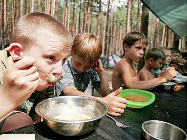 В лагере в Алуште обокрали детей и вожатых