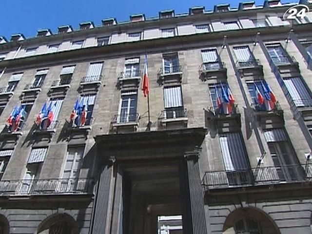 Французька влада спростувала інформацію про тотальне стеження