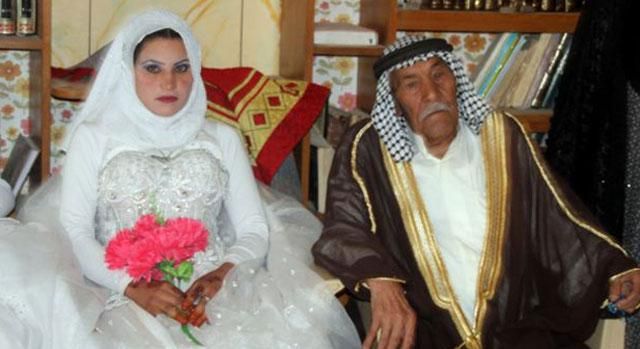 92-річний іранець одружився з 22-річною дівчиною в день весілля своїх внуків