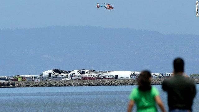На разбившемся самолете в Сан-Франциско нашли черный ящик