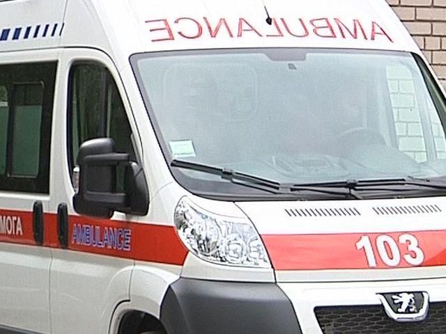 На Львівщині іномарка врізалася в екскурсійний автобус: є загиблий