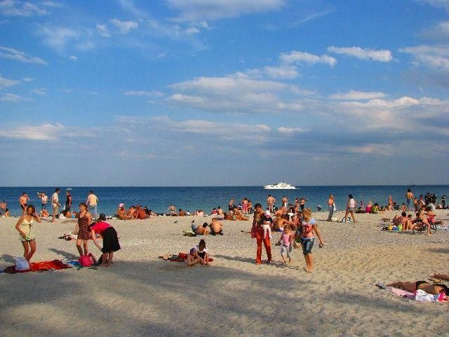 На одесских пляжах снова можно купаться На одесских пляжах снова можно купаться