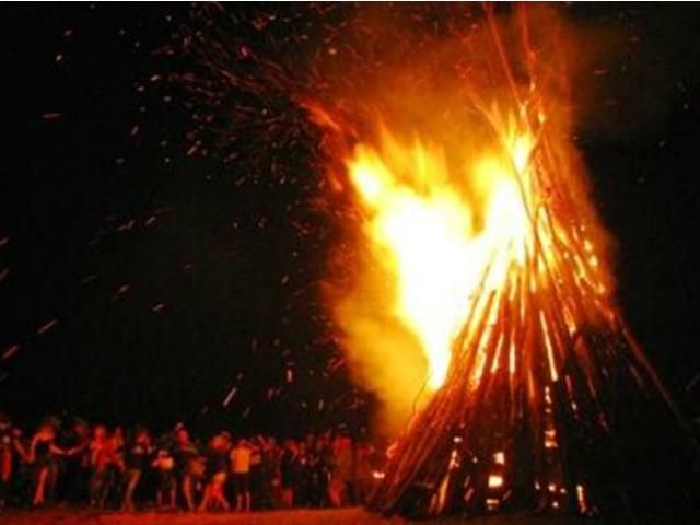 На фестивалі "Шипіт" дитина мало не згоріла у купальській ватрі 