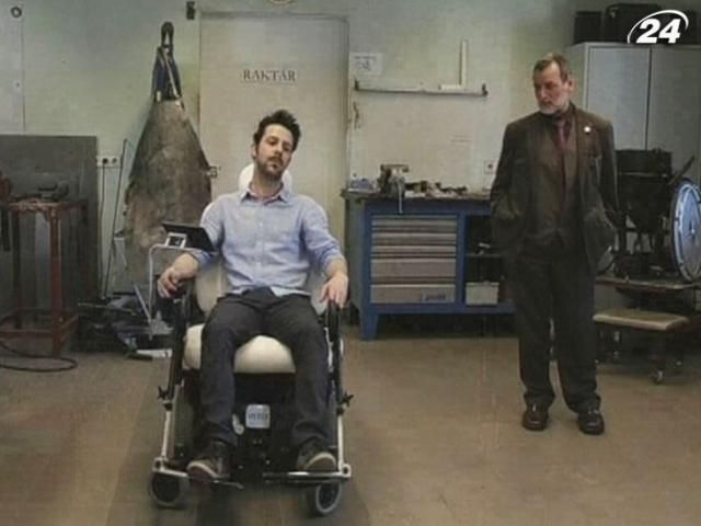 Угорці винайшли крісло, яким можна керувати рухами голови Угорці винайшли крісло, яким можна керувати рухами голови