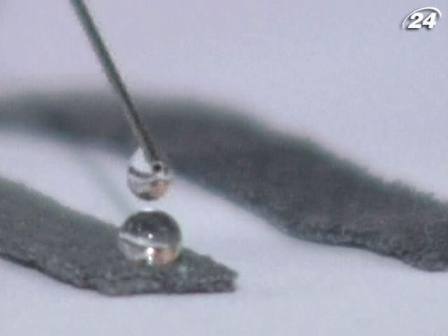 Матеріал, який самостійно очищається і не намокає Матеріал, який самостійно очищається і не намокає