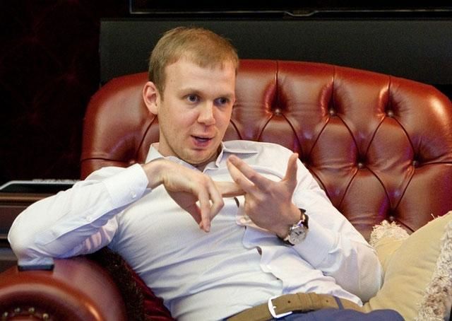 Депутати підозрюють Курченка і Клименка в контрабанді палива Депутати підозрюють Курченка і Клименка в контрабанді палива