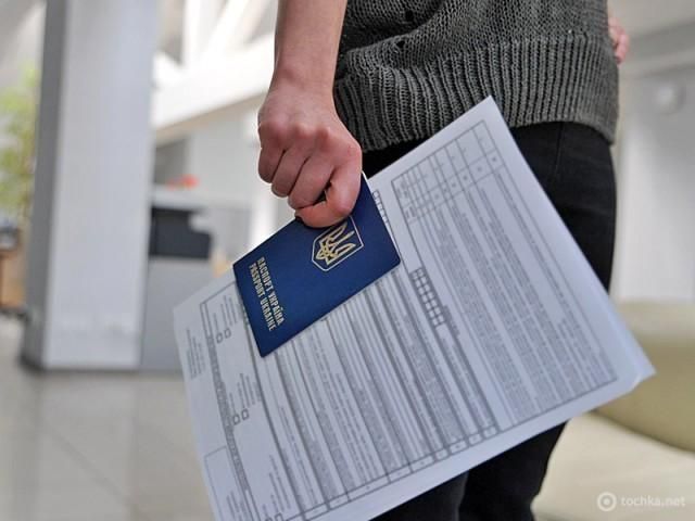 Польша планирует открыть в Украине 17 визовых центров