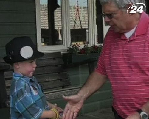 В США 4-летний мальчик планирует второй раз стать "городским головой" города Дорсет