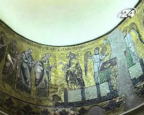 У Києві реставратори відновили мозаїки Михайлівського собору