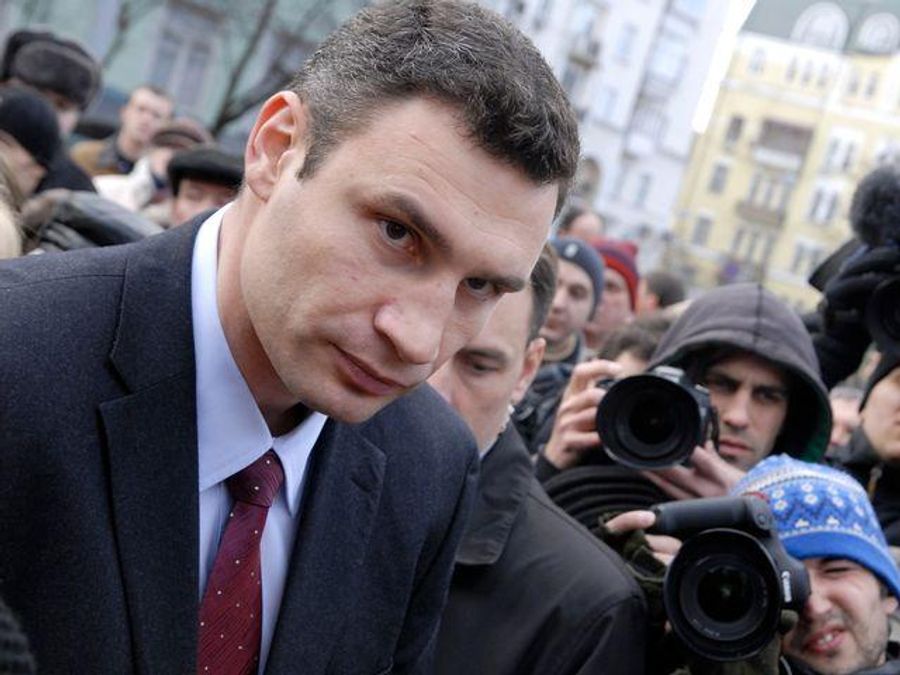 Кличко посетил "врадиевскую жертву", после чего ждал четверть часа прокурора Кличко посетил "врадиевскую жертву", после чего ждал четверть часа прокурора