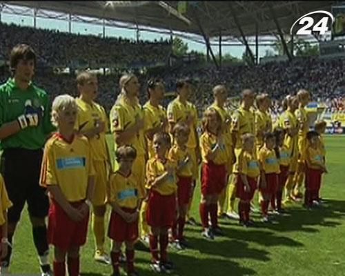 "Сине-желтые" пробиваются на Чемпионат мира-2006 "Сине-желтые" пробиваются на Чемпионат мира-2006