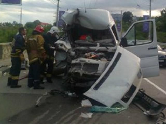 В аварии в Крыму погибла женщина и пострадал 7-летний мальчик В аварии в Крыму погибла женщина и пострадал 7-летний мальчик