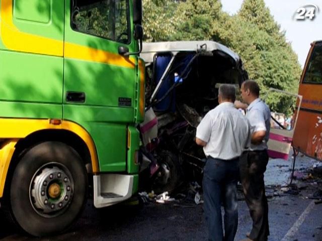 Серед версій ДТП на Волині - водій автобуса заснув за кермом