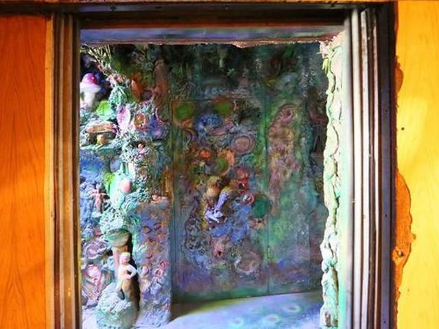 Необычный подъезд в доме на Троещине Необычный подъезд в доме на Троещине