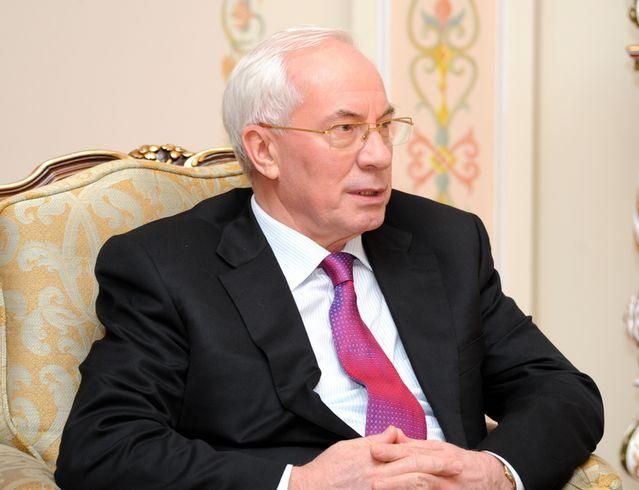 Азаров летить у Сочі на зустріч з Медведєвим Азаров летить у Сочі на зустріч з Медведєвим