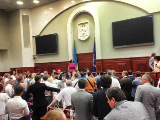 Опозиція не бачить підстав для позбавлення мандатів через Київраду 