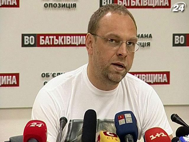 Тимошенко против проведения операции в Украине, - Власенко Тимошенко против проведения операции в Украине, - Власенко