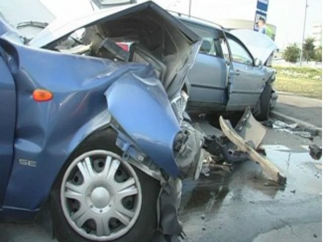 В столице столкнулись Daewoo и Volkswagen: есть пострадавшие В столице столкнулись Daewoo и Volkswagen: есть пострадавшие